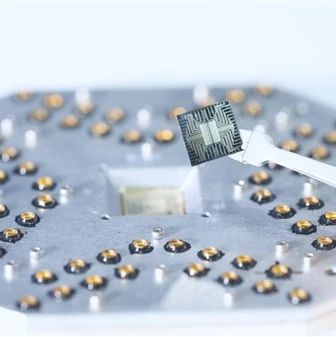 中国量子芯片产线即将落地：对标IBM、英特尔！
