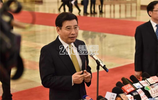 聚焦两会 那些关于新能源汽车的热点