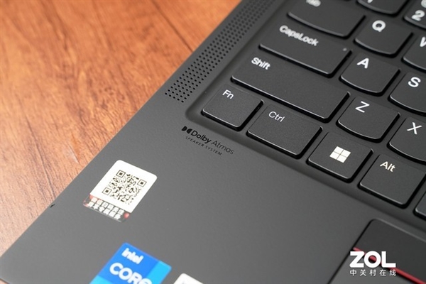 旗舰小黑性能、做工更强了！ThinkPad X1 Carbon 2022评测