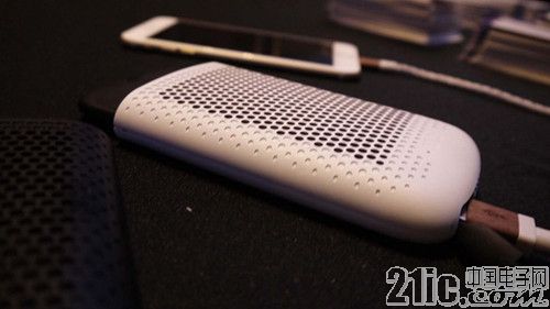 全球最小手机外置燃料电池登场!