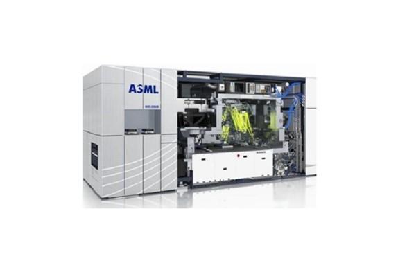 国产光刻机赶超ASML？短期不太可能，长期有机会