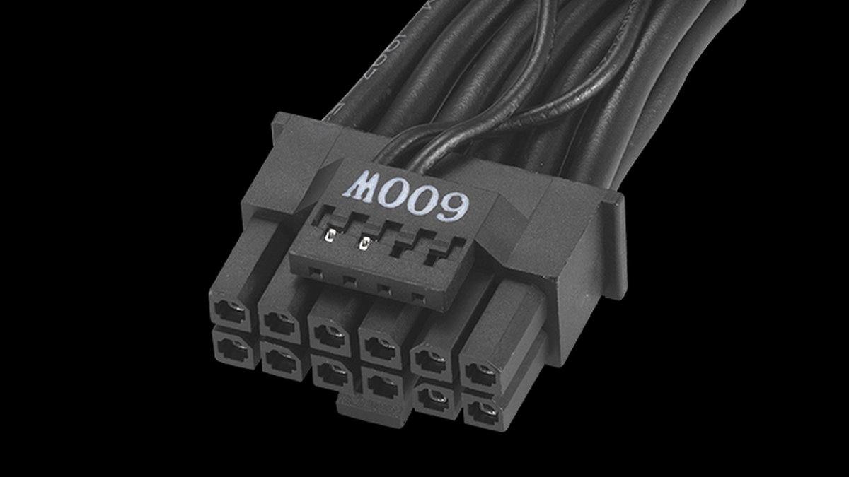 华硕ROG 1600W钛金电源国内开卖,定价高达4499元!-充电头网