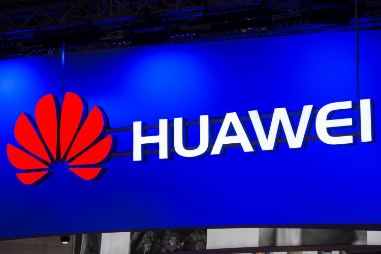 华为再推4G新手机 搭配手机壳连5G