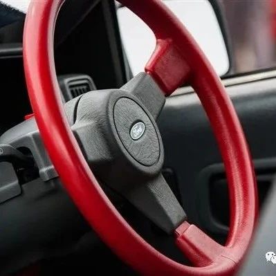 100万辆汽车因缺芯推迟交付：全球汽车业痛失600亿美元！