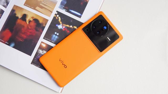 同为3699元，小米12和vivo X80相比，哪款更值得入手呢？