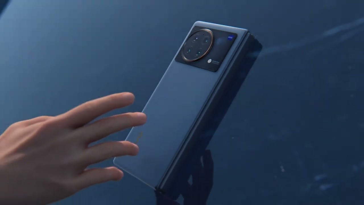 vivo首款折叠屏X Fold配置揭露：2K E5屏幕、浮翼式铰链和50MP大底主摄