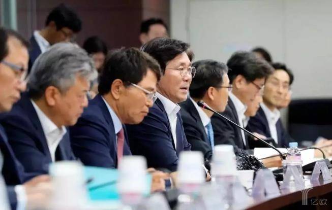 日韩科技交锋：究竟谁才是芯片、半导体、屏幕之王？