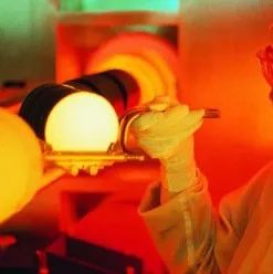 ASML： 中国大陆销售今年突破20亿欧元
