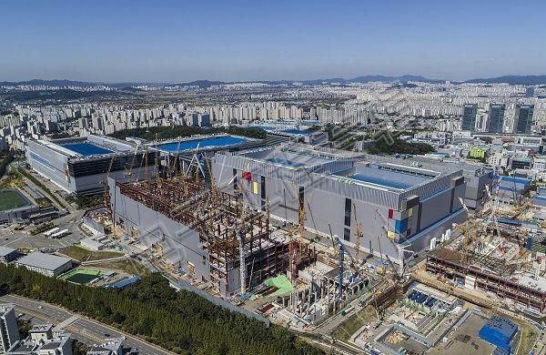 紧咬台积电，三星宣布正在量产7nm LPP芯片