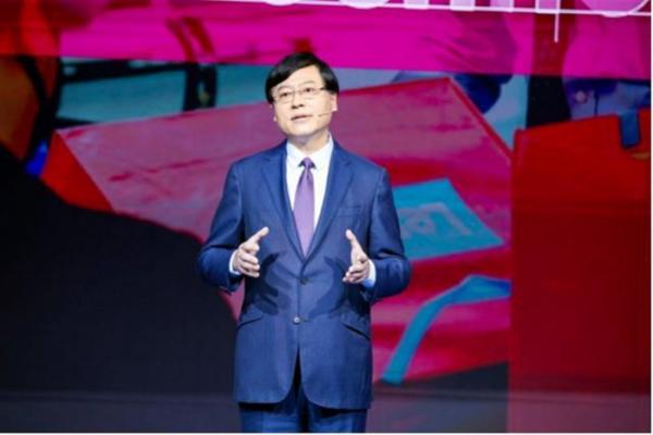 联想掌门人杨元庆新年寄语：心怀常理,路行长期