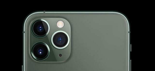苹果或在iPhone后置相机加入3D距离传感器，将实现乔布斯一大遗愿