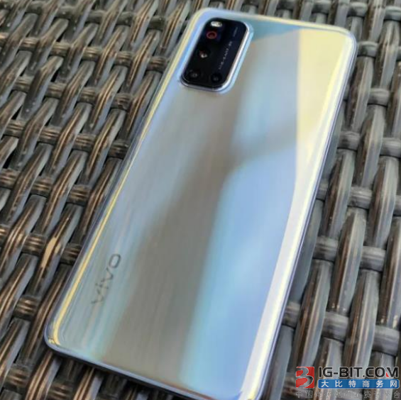 Vivo V19泄露的图片揭示设计，预计将搭载骁龙712芯片组