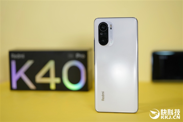 骁龙888+首发360Hz!RedmiK40Pro开箱图赏
