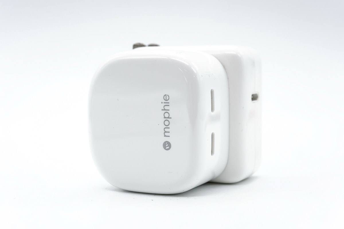 网传苹果双PD快充难道是它?mophie推出双USB-C充电器-充电头网