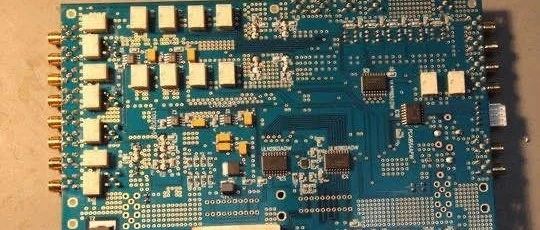 好奇，看下德国产SDR电台PCB设计的怎么样！