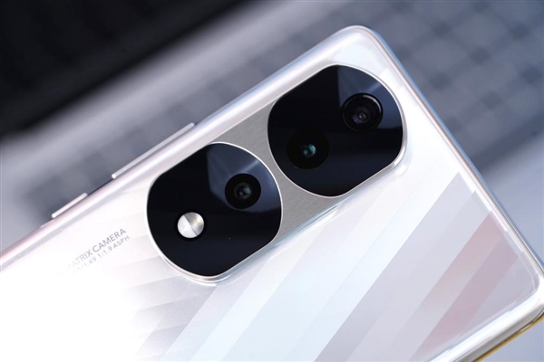 首发5400万IMX800视频主摄！荣耀70 Pro开箱图赏