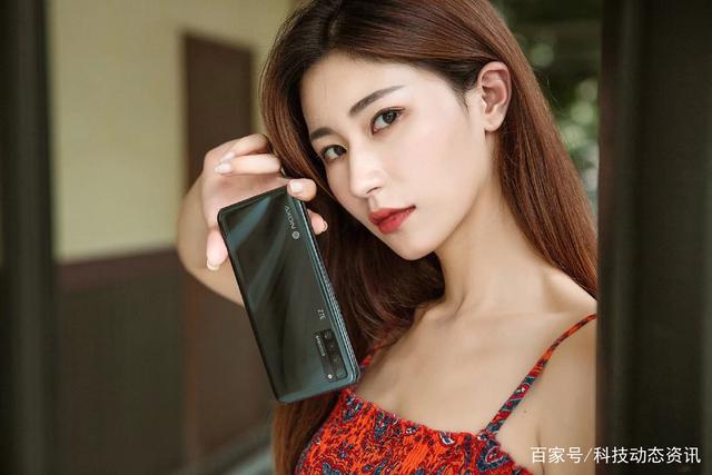 全球唯一屏下相机手机，240Hz触控屏+7nm EUV芯片，仅2198元
