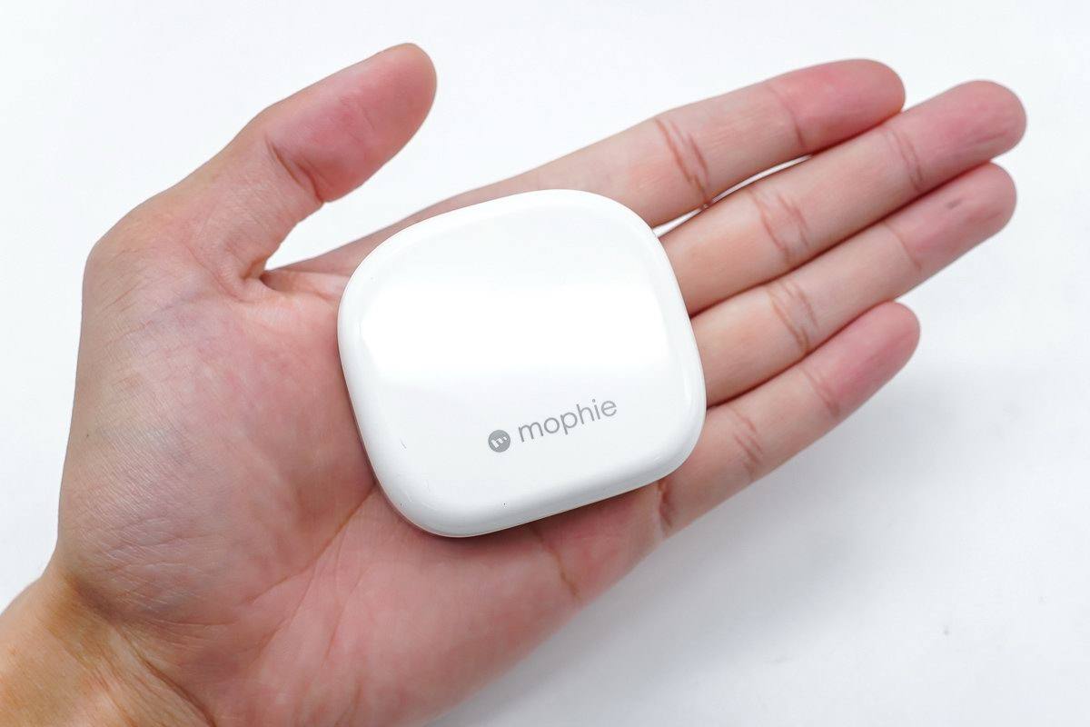 网传苹果双PD快充难道是它?mophie推出双USB-C充电器-充电头网