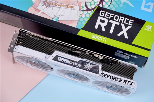 24GB显存卡皇!影驰RTX 3090 Ti星曜OC开箱图赏