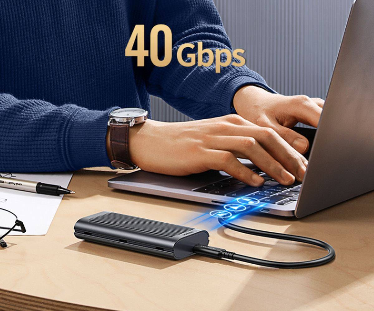 绿联推出USB4固态硬盘盒，速度高达2700MB/s-充电头网