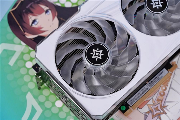 24GB显存卡皇!影驰RTX 3090 Ti星曜OC开箱图赏