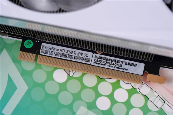 24GB显存卡皇!影驰RTX 3090 Ti星曜OC开箱图赏