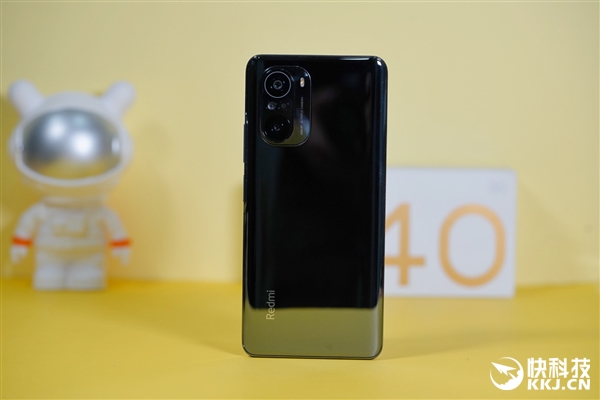 骁龙888+首发360Hz!RedmiK40Pro开箱图赏