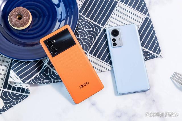 iQOO 10 Pro亮剑，首搭16+1TB、五年不卡，外加120万高跑分坐镇
