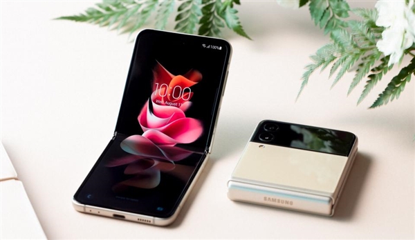 三星全新折叠旗舰Galaxy Z Flip 4外观曝光：副屏将达2.7英寸