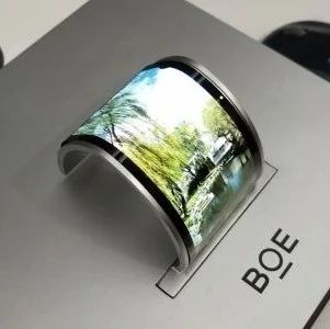 【动态】京东方仍在争取为iPhone 12供屏:两条6代OLED线正内部竞争；JOLED对三星盖乐世OLED面板提起专利侵权诉讼