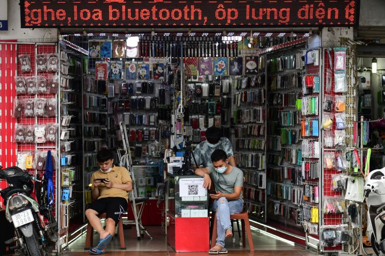 越南智慧型手机门号年擴增10% 估2023年人手1支智慧型手机