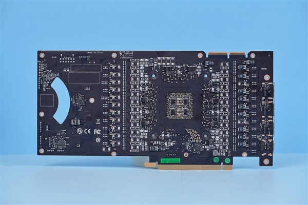 24GB显存卡皇!影驰RTX 3090 Ti星曜OC开箱图赏
