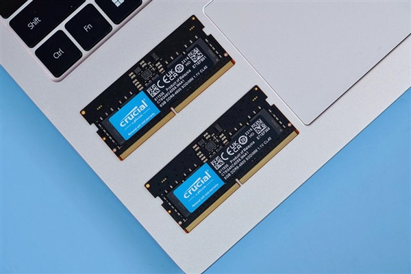 比DDR4快50%！英睿达DDR5-4800 8GB笔记本内存图赏