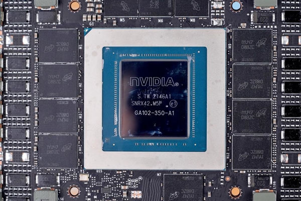 24GB显存卡皇!影驰RTX 3090 Ti星曜OC开箱图赏