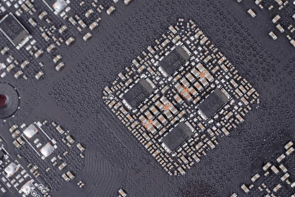 24GB显存卡皇!影驰RTX 3090 Ti星曜OC开箱图赏
