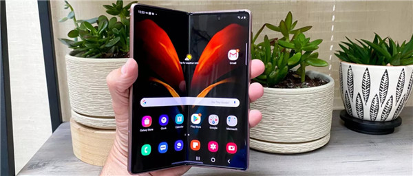 三星Galaxy Z Fold 2折叠手机深度评测：摆脱稚嫩，全新升级