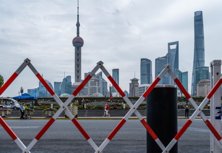 先前的上海封控的物流受限，加上3C市场确实疲软，使得非正规囤货业者备感压力，这或许是市场传出「供需缓解说」原因之一。李建梁摄