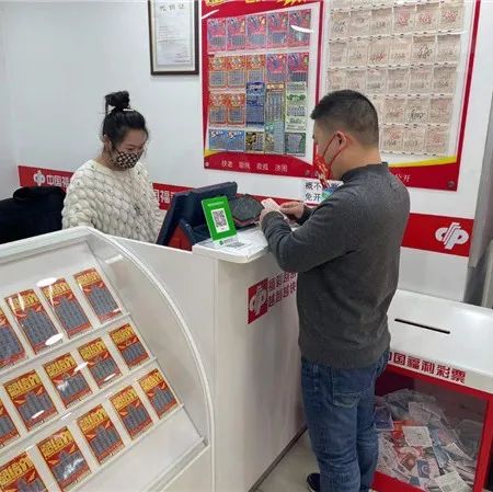 【60秒半导体新闻】日本半导体拼了！欲在十年内量产2nm/龙芯CPU福彩投注机投入运行：1GHz双核、功耗低至1W