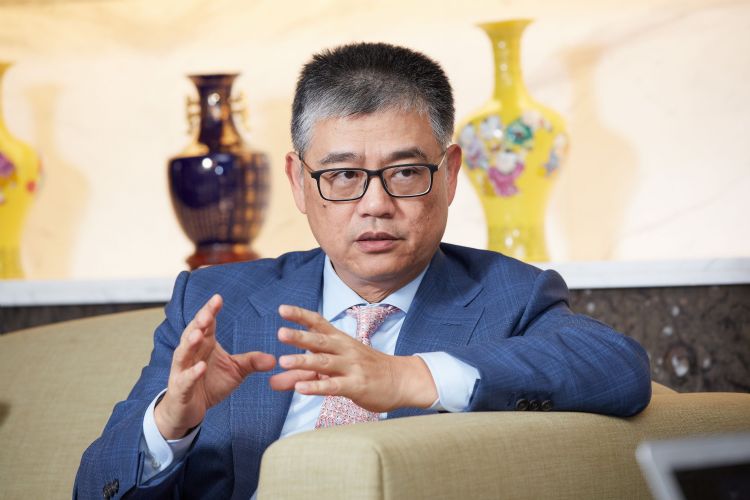 神基董事长黄明汉说，神基正积极转型为强固型产业电脑系统整合商。DIGITIMES数据照片