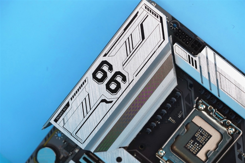 高性价小钢炮！七彩虹B660M GAMING PRO主板评测：内存轻松超4400MHz