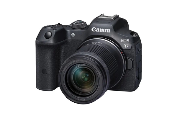 8999元 佳能发布EOS R7相机：APS-C画幅首次塞入旗舰