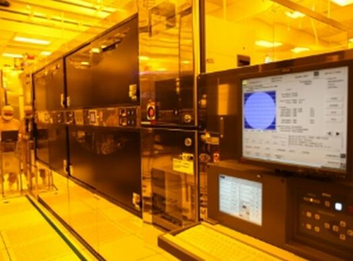 外媒：日本将为芯片厂商建厂提供6000亿日元资金支持