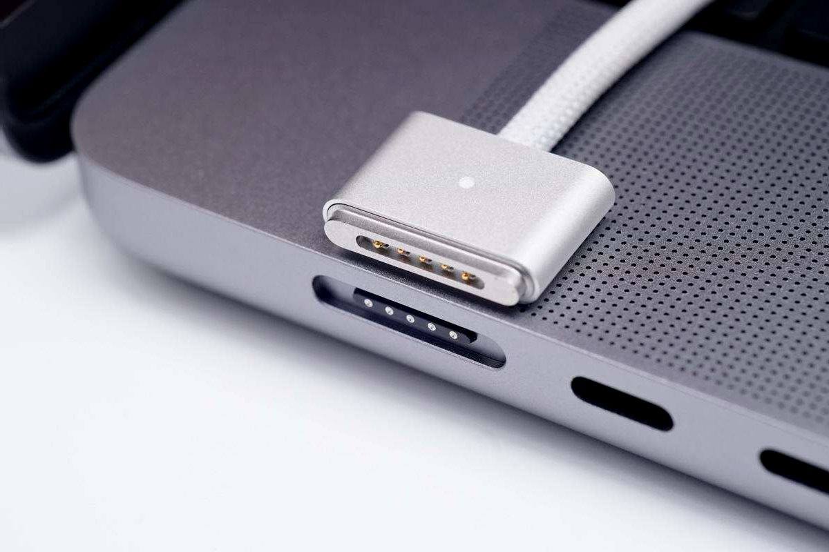 苹果推出多彩MagSafe3磁吸充电线,340元一根四色可选-充电头网