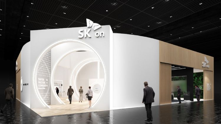传闻SK On与三星SDI的设备供应商接洽，欲合作建置产线。SK Innovation