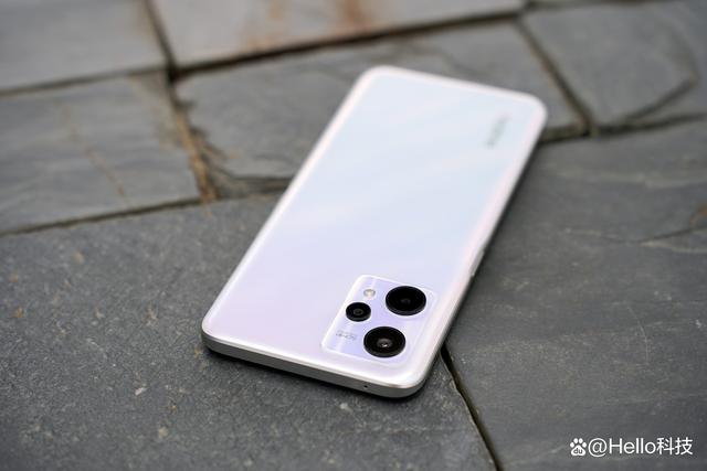 realme Q5系列发布，性价比高得让小米“崩溃”，仅售1299元