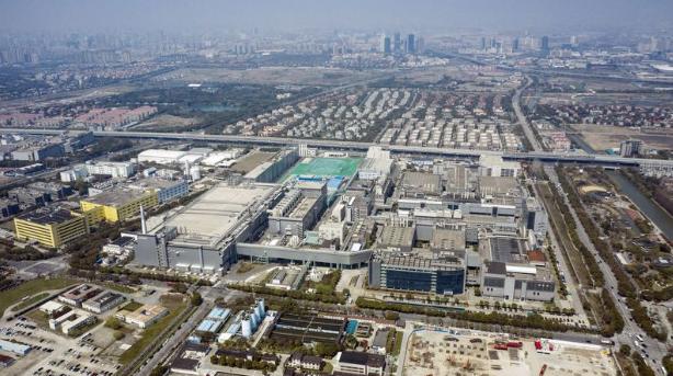 中芯国际集成电路公司位于上海的总部资料图,彭博社报道配图