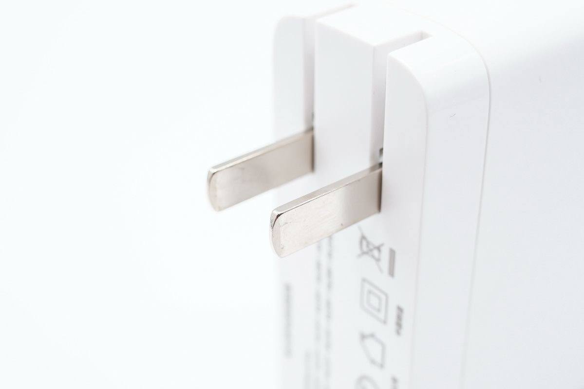 新斯宝推出140W 2C氮化镓充电器,双口均支持PD3.1新标准-充电头网