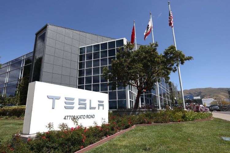 解析Tesla 2021影响力报告 电动车龙头揭露哪些ESG作为？