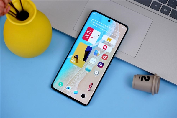 天玑8100+80W超快闪充！vivo S15 Pro开箱图赏