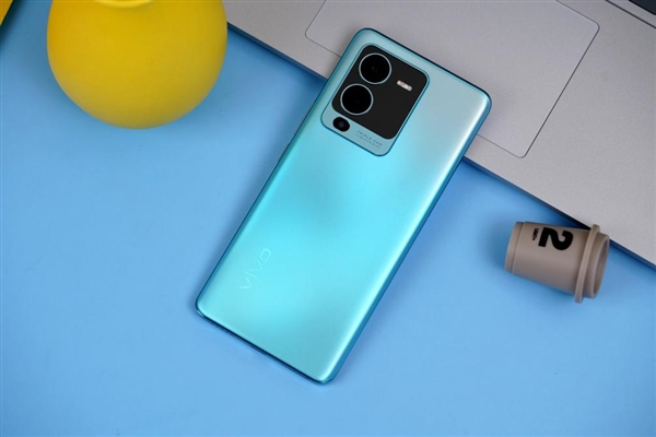 天玑8100+80W超快闪充！vivo S15 Pro开箱图赏